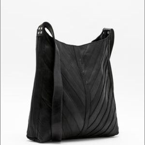 Raven + Lily Crossbody leather bag